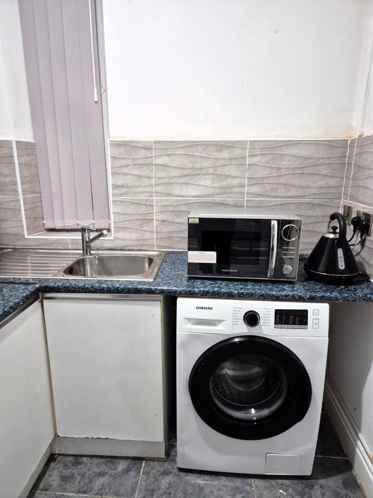 Affordably Elegant Apartments Close To Coop Live, Etihad Stadium And Manchester City Centre Kültér fotó